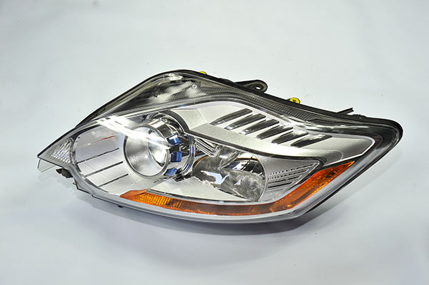 FORD TRANSİT 120 - 120 V ÇIKMA PARÇA YENİ SOL FAR